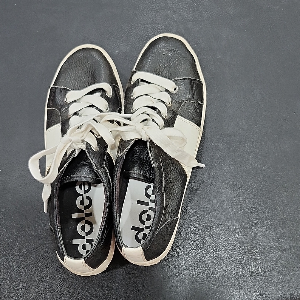 DOLCE VITA BLACK and WHITE SNEAKERS